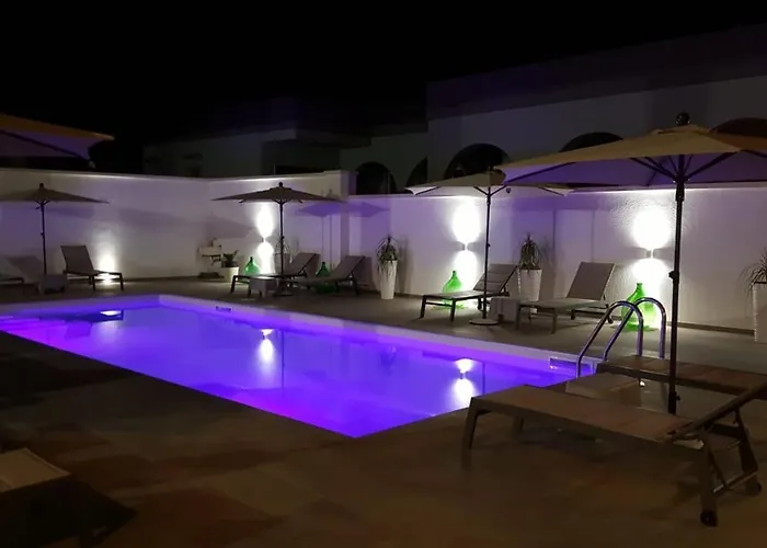 Elite Luxury Aparthotel