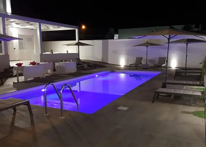 Elite Luxury Aparthotel 4*