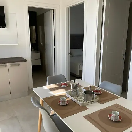 מלון דירות Elite Luxury 4*