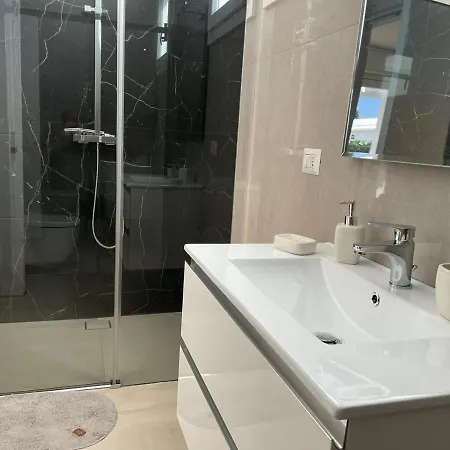 Elite Luxury מלון דירות 4*
